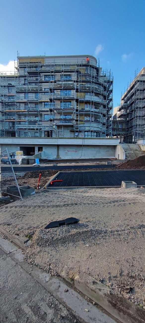 Chantier d’immeuble en phase extérieure